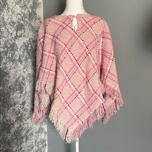 Weavers Pink and White Textured Alpaca Wool Blend Poncho